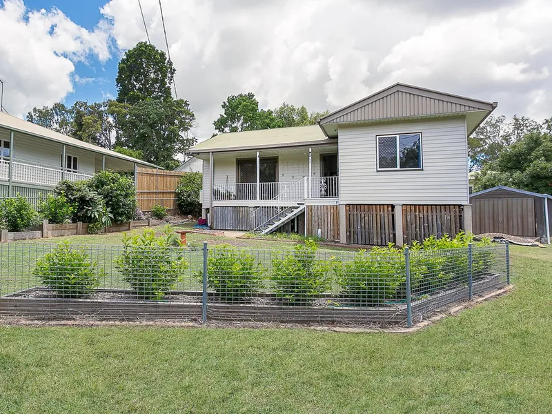 Perfect Location - Quiet Corner Block - Overlooking Nature Reserve