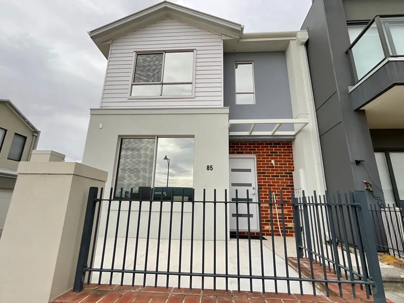 As new fully furnished townhouse