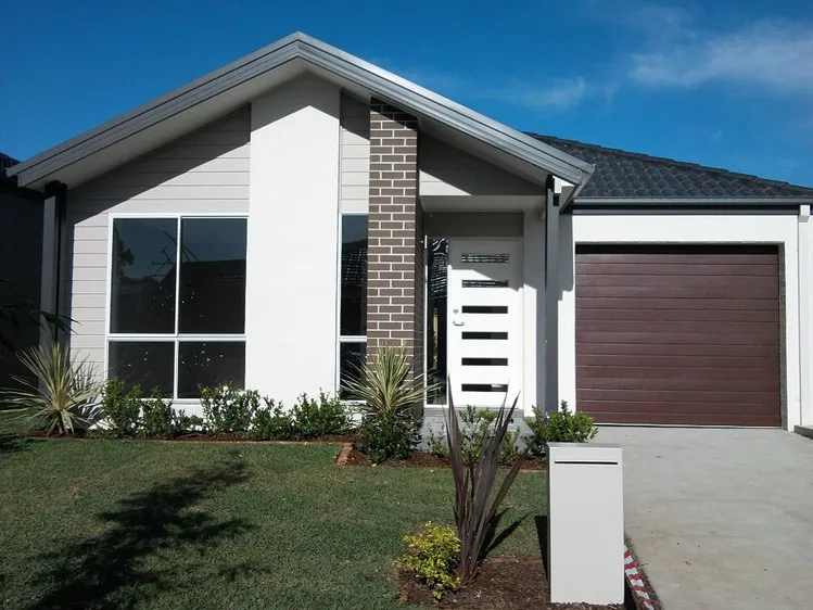 Modern Quiet Family Home