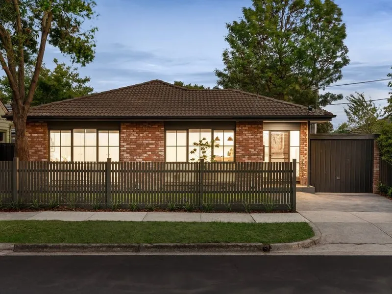 Spacious 2 bedroom unit with heating, cooling and single lock-up carport