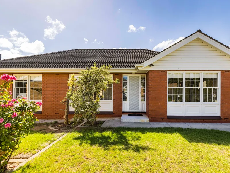 Stand alone (and out) in a quiet abode in a blue chip locale...