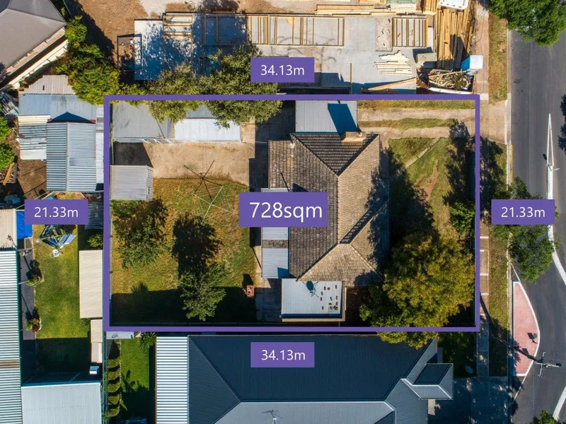 Best offers by 12pm Wednesday 24th of March, Renovators or Developers delight, block 728m2* frontage of 21.33m*  Subject to council or planning conse