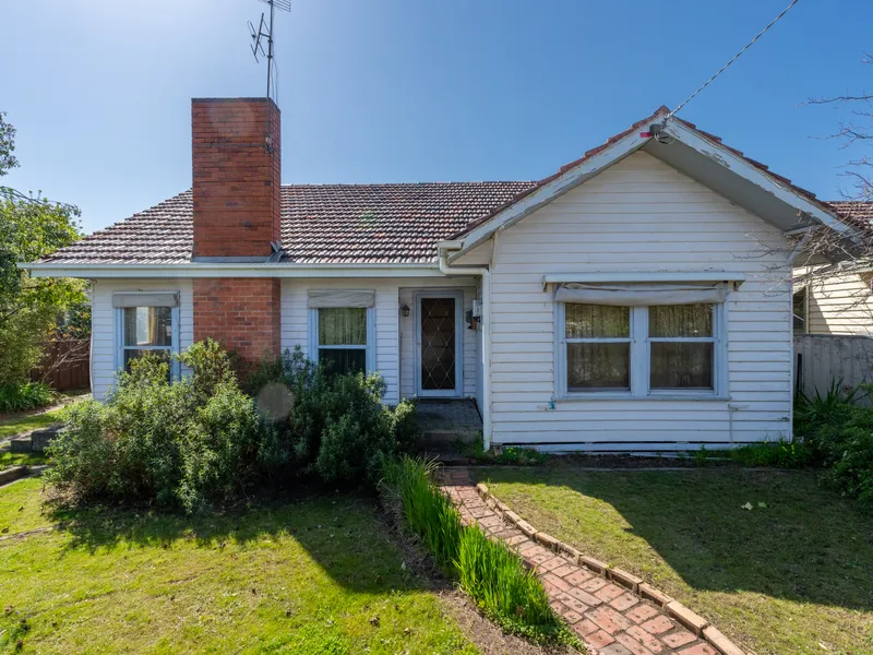 Renovator's Delight in a Prime Location