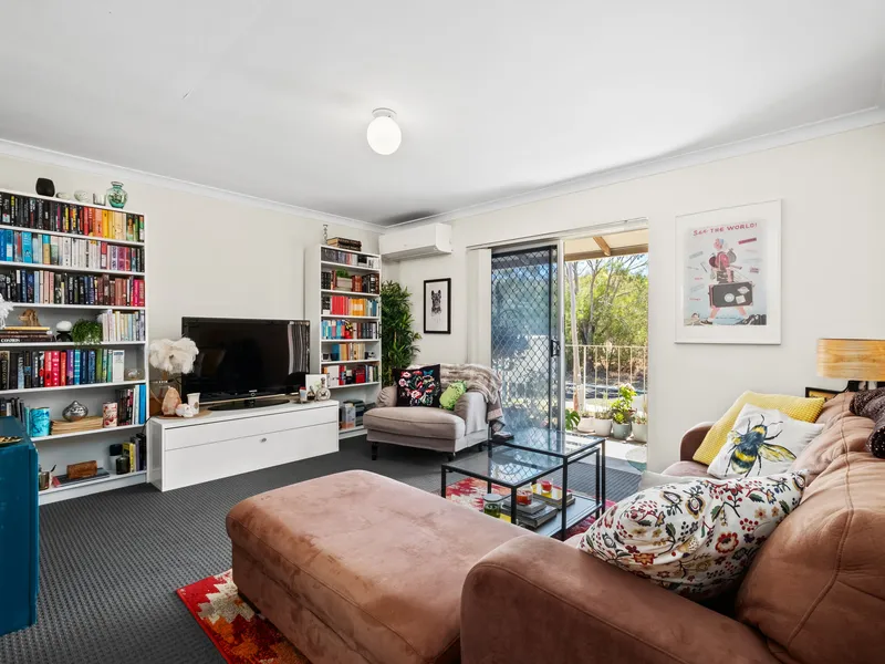 TWILIGHT VIEWING CANCELLED, property under offer after ONE home open, please register your interest for other stock – other possible apartment comin