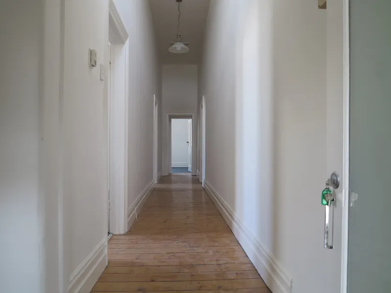 Live in the Heart of Elsternwick
