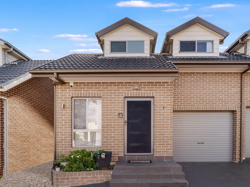 Stunning luxury townhouse in ideal location