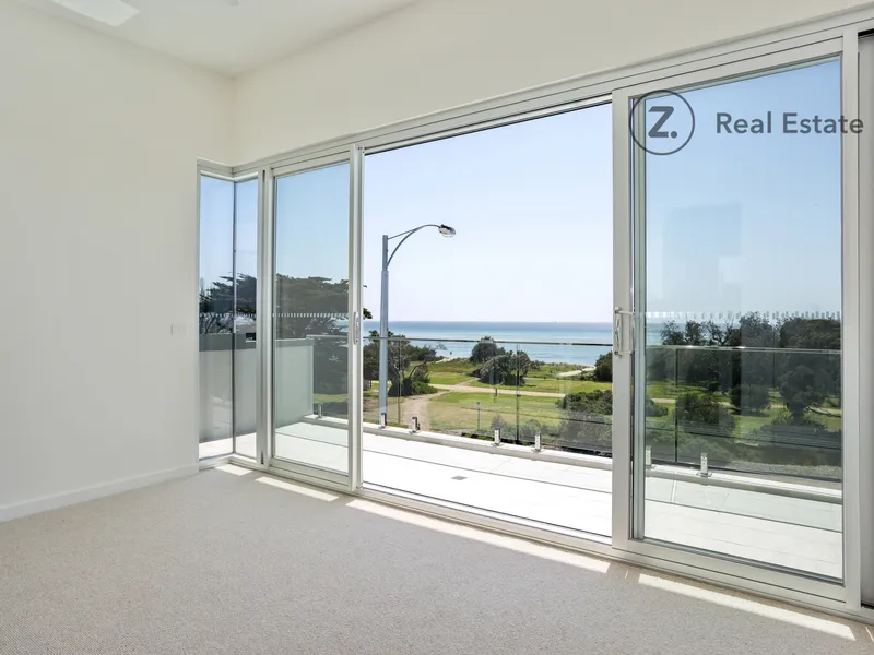 Impressive Bay Views, Easy Entertaining!