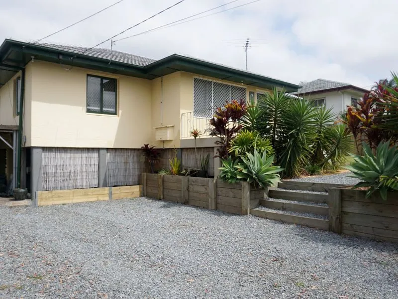 3 Bedroom Home in the Heart of Woodridge