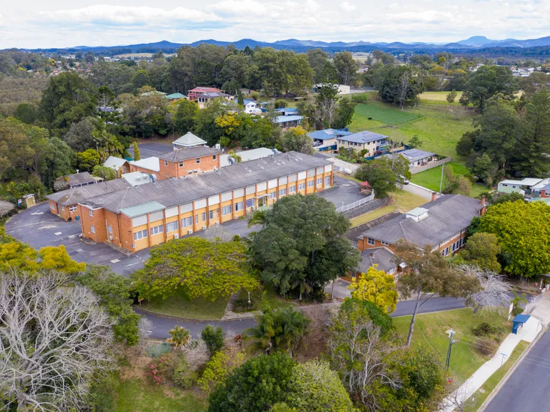 HUGE RESIDENTIAL CONVERSION OR REDEVELOPMENT OPPORTUNITY – FORMER MACKSVILLE HOSPITAL