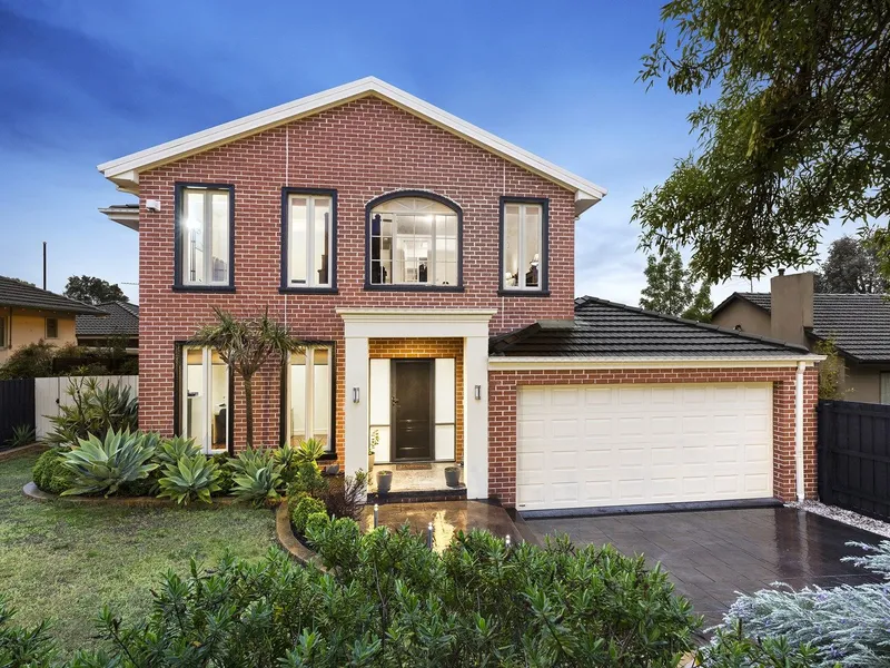 GRAND, ELEGANT & MODERN LIVING