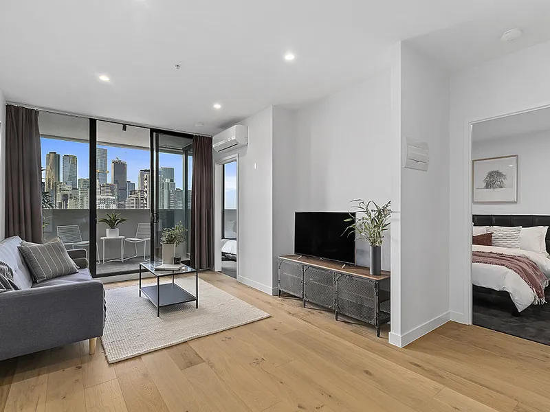 14th floor city views from the luxurious Gravity complex