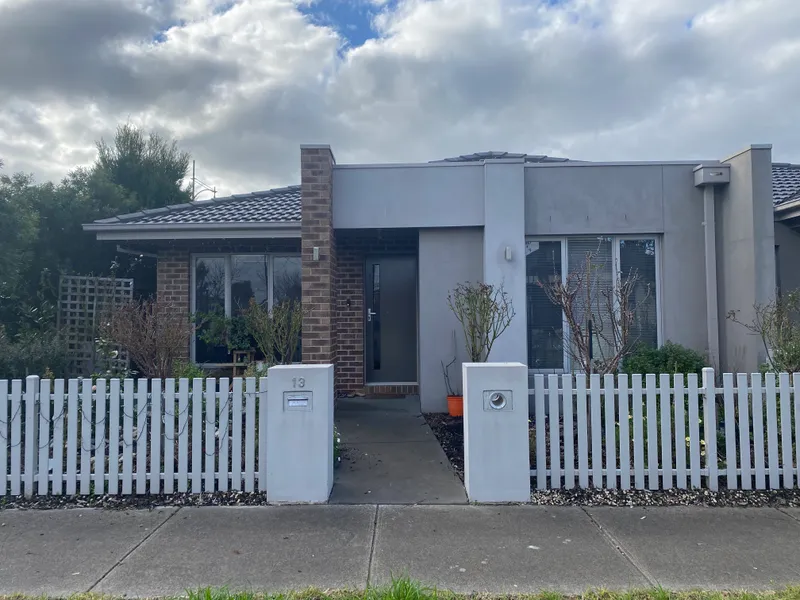 Beautiful 3 Bedder for lease 430 per week !