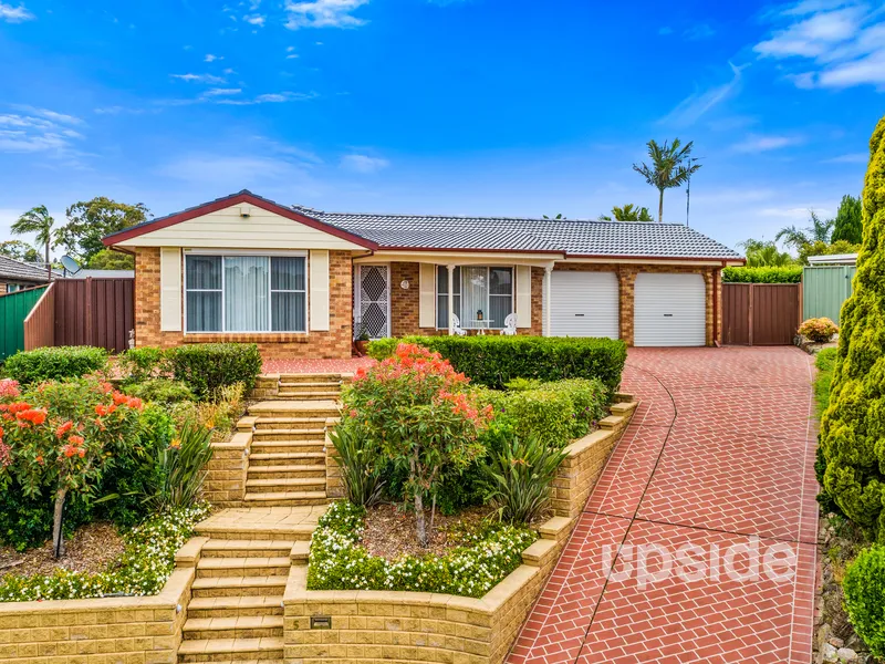 Spacious Living In A Lush Garden Paradise!