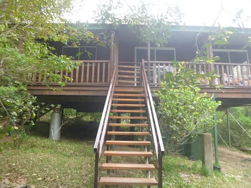 HIGHSET HOME OVERLOOKING RAINFOREST !