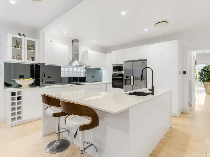 Oceanview family haven embracing premier location