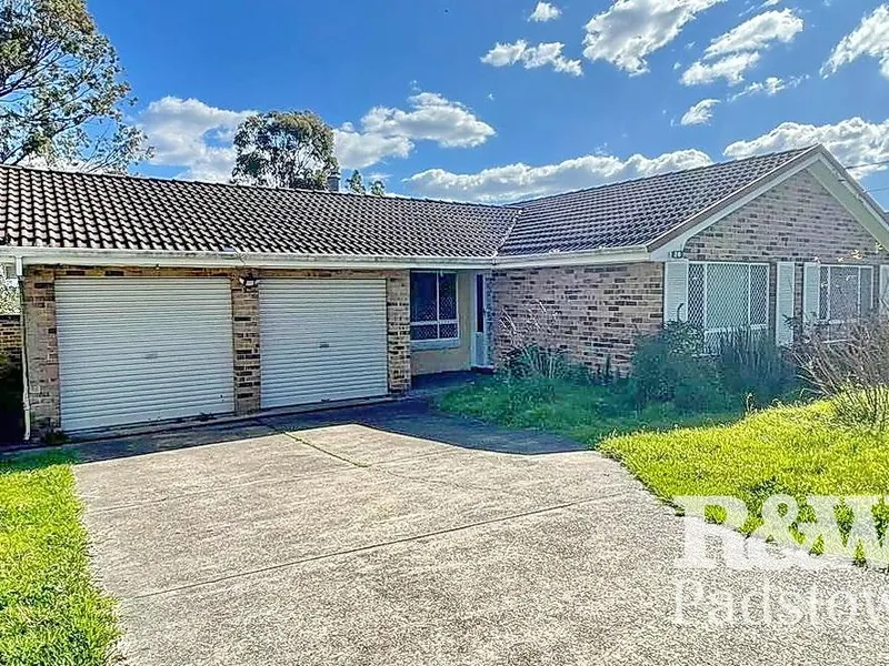 5 Bedroom home only a short walk to train station