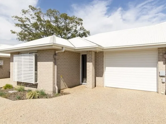 Modern, Private Unit