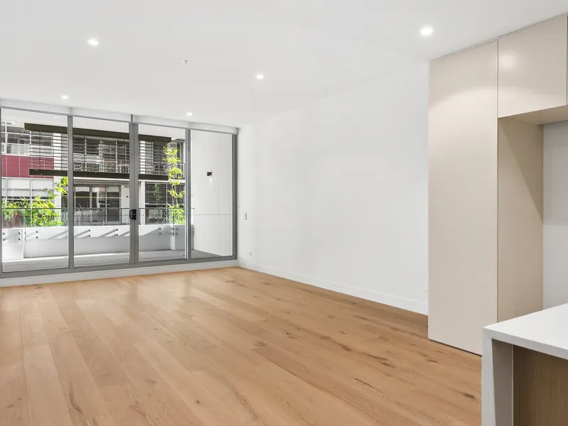 Stylish 2 Bedroom Apartment! Great Location!