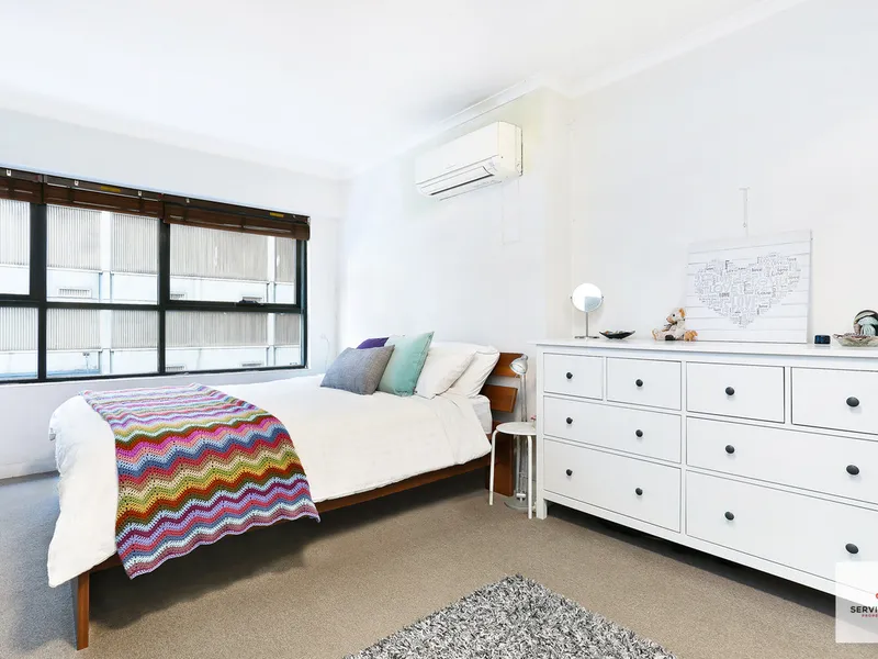 Modern Two Bedroom Apartment with Oversized Bedrooms