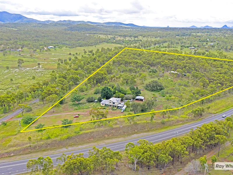 BIG Queenslander on 20 acres.