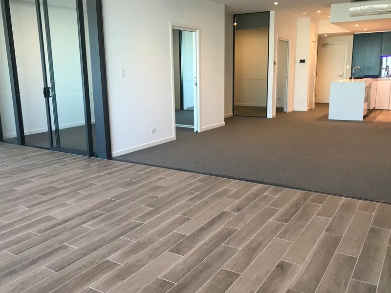 Marina Square! Nearly Brand New 2 Bedrooms apartment ! Just Above the Shopping Centre! To be the first to inspect!