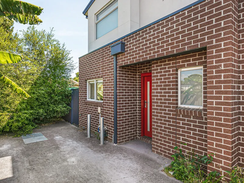 Spacious & Sophisticated in Sought after Locale!