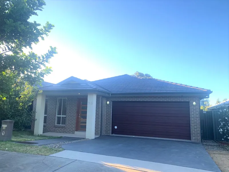 Peaceful Neighborhood | Close to Shopping Center