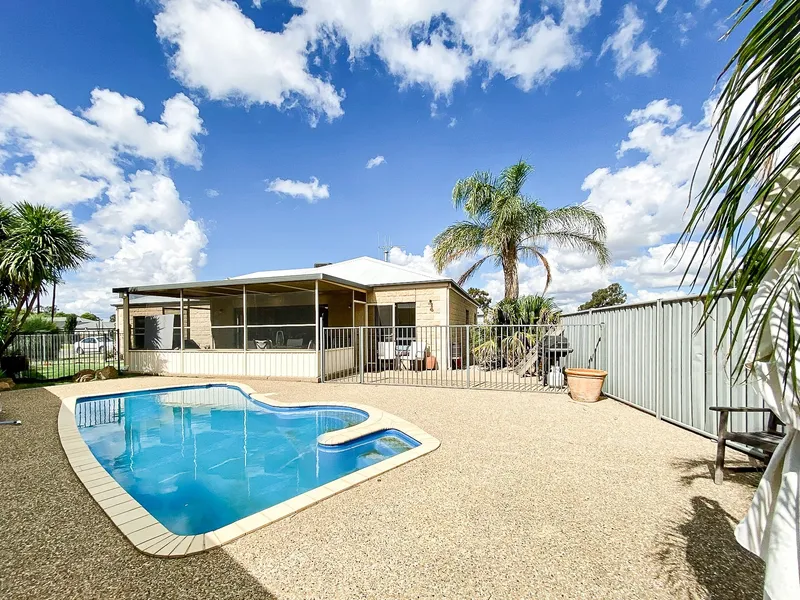 A superb property in a prestige position