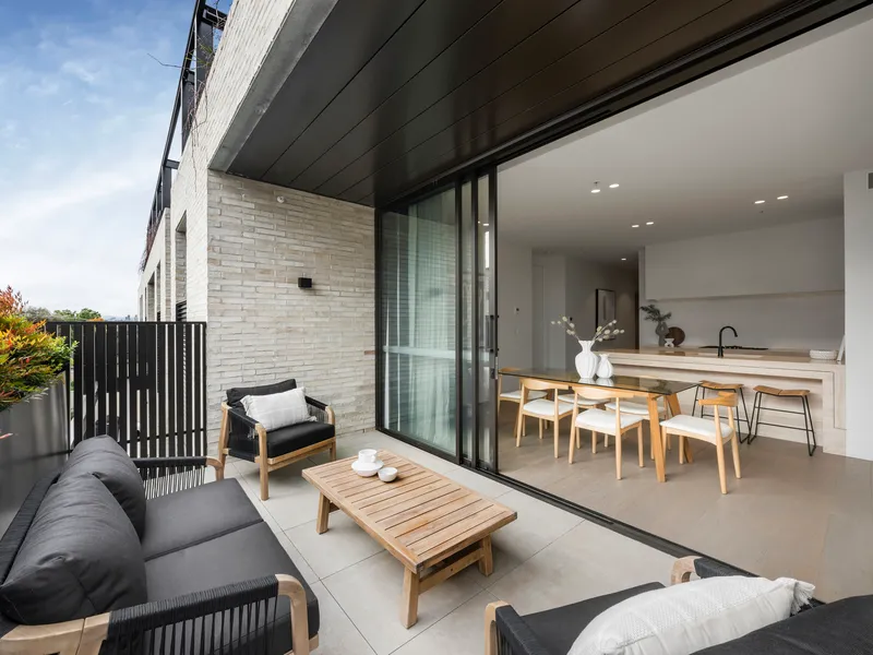 Bespoke luxury, beautiful space & brilliant north light