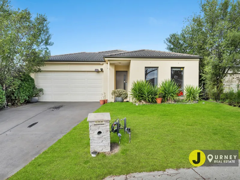 Modern and Convenient Living Near Alkira Secondary College!