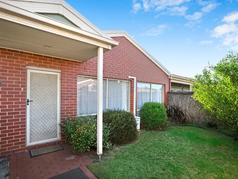 Sun, space & courtyards front & rear