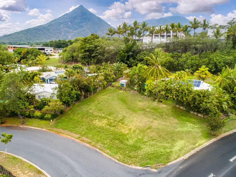 Build Your Dream Home on this Elevated 760m2 Corner Block