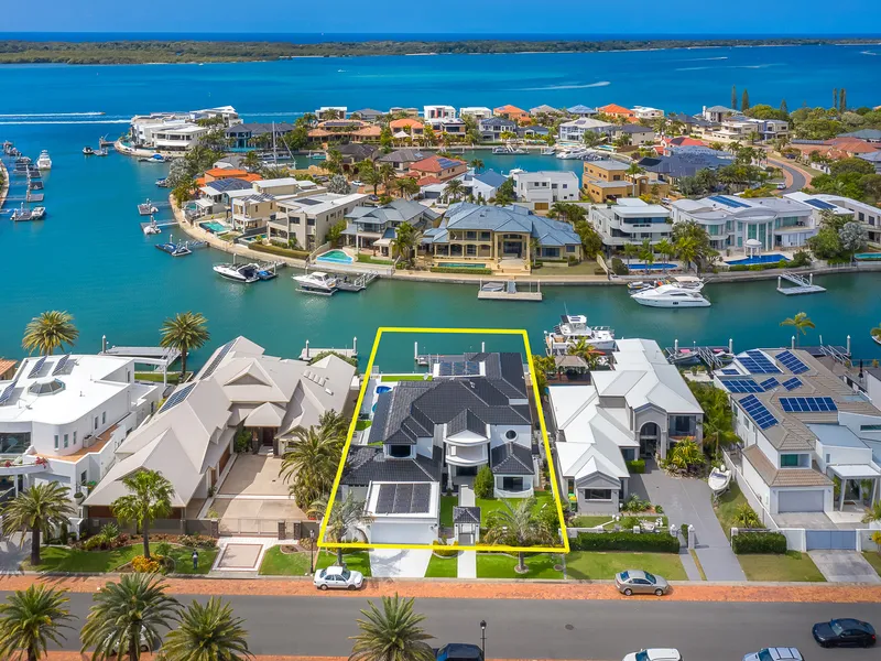 ARE YOU LOOKING FOR A HOME FOR YOUR 65+ FOOT YACHT? LOOK NO MORE!