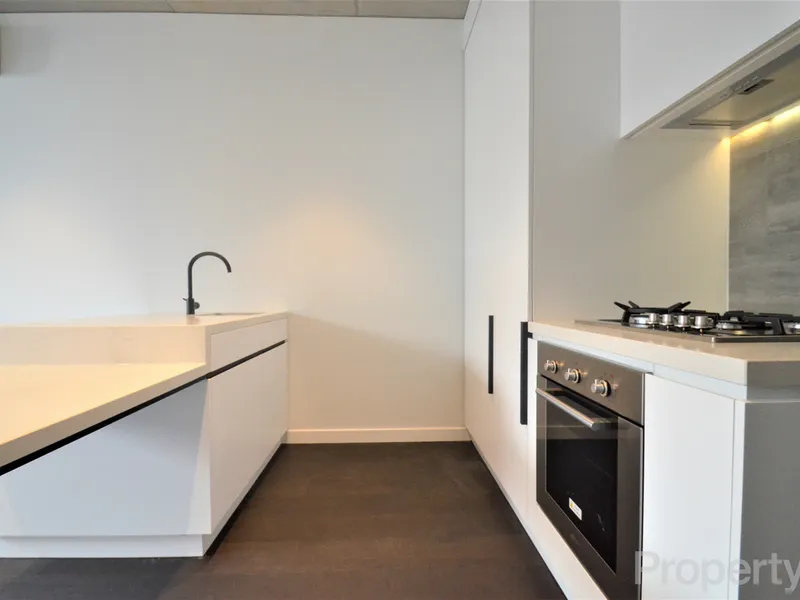 One Bedroom Apartment For Lease!