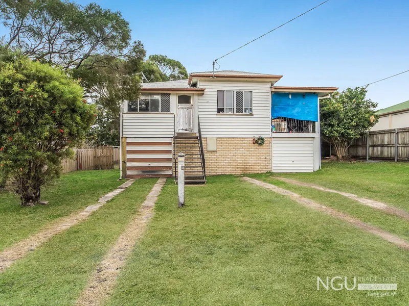 PERIOD SUB-DIVIDER ON SUPER RARE 830m2 BLOCK WITH TWO STREET FRONTAGE!