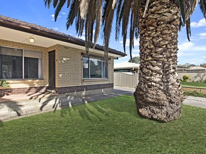 Modern Two Bedroom Unit in Prime Location!