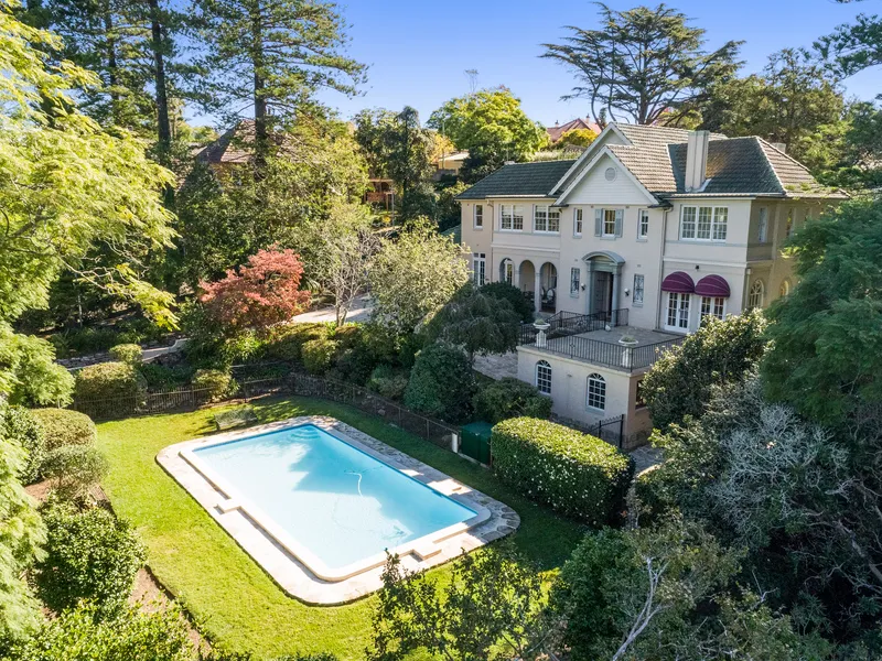 Grand Georgian Estate… Magnificent Home Of Rare Pedigree