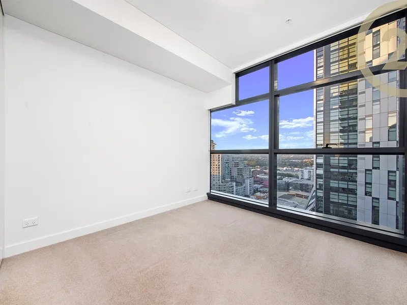 MODERN + CONVINIENT TWO BEDROOM APARTMENT ON THE 19TH FLOOR