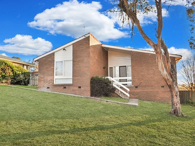 SPACIOUS THREE BEDROOM