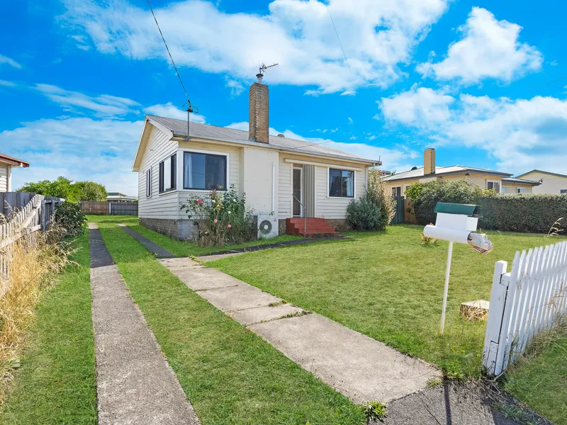 Modern Living in Mayfield!