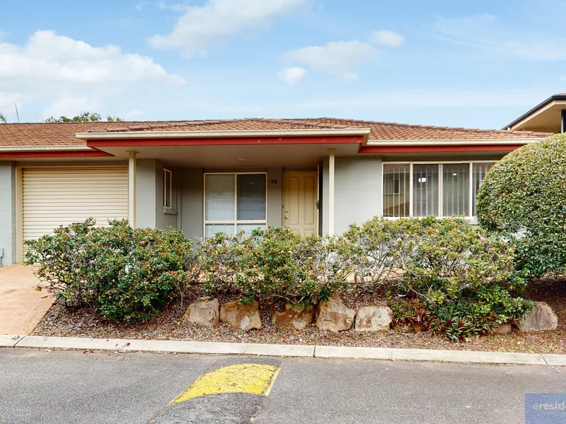 For Lease: Modern 3-Bedroom Townhouse in a Prime Location!