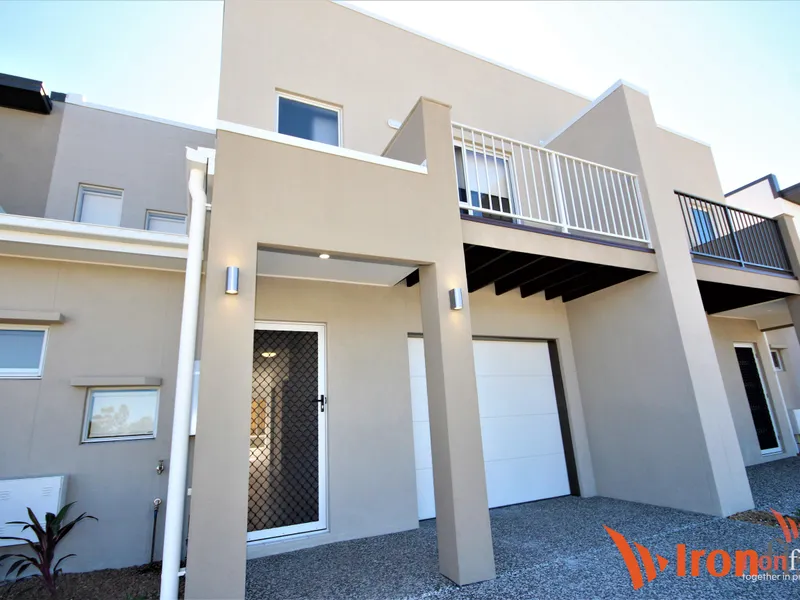 Perfectly positioned within the popular Silkstone Estate, overlooking the Jim McDonald Park...