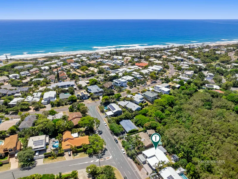 Centrally Located So Close to Schools Shops & Beach!