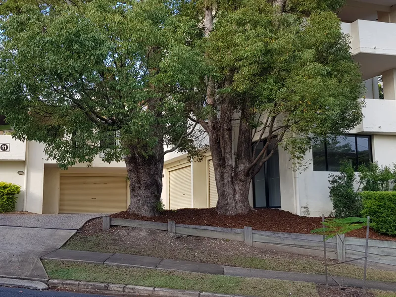 Great Location, Great View with Gym/Studio