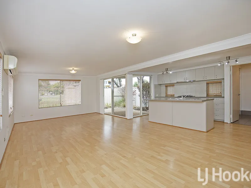 SILVER SANDS BEACHSIDE! HEAR THE WAVES CRASH!