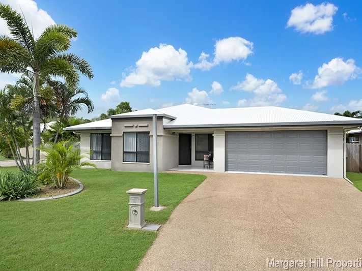 CONTEMPORARY DESIGN - TWO DOUBLE SIDE ACCESS GATES