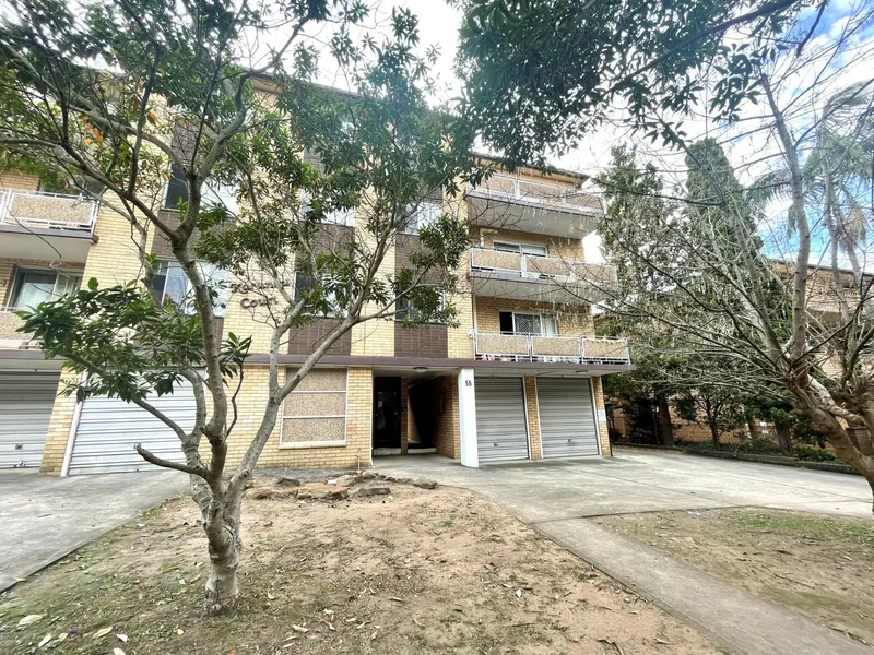 One Bedroom Apartment In Great Location !