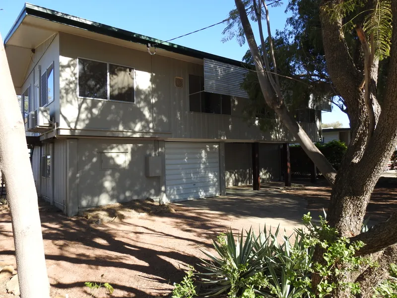 Comfprtable & Practical High-Set Home