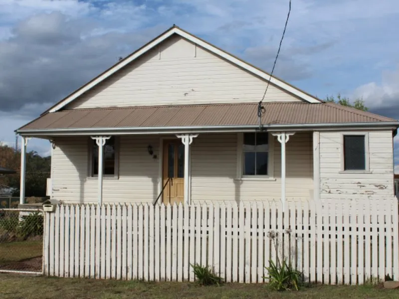 LARGE OPEN PLAN HOME