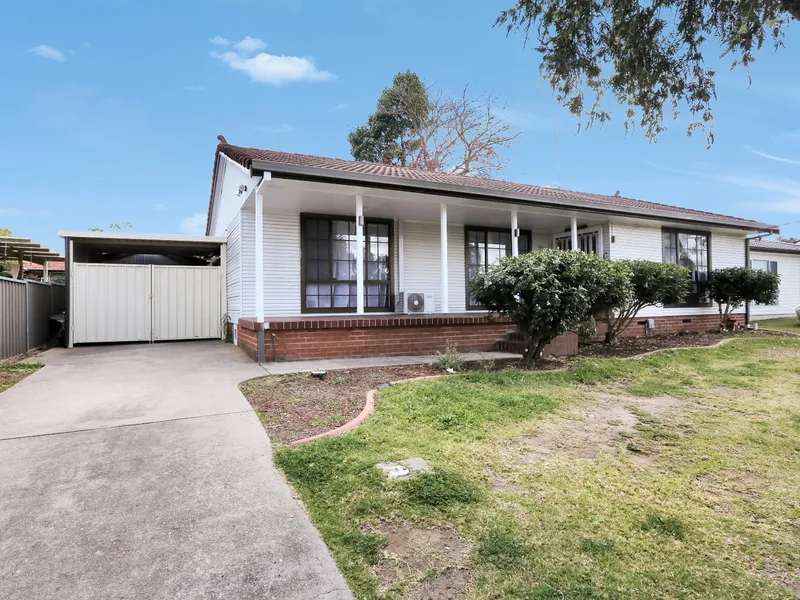 FAMILY HOME+ IDEAL LOCATION + CLOSE TO MT DRUITT & ST MARY'S TRAIN LINE!